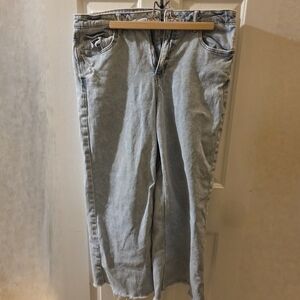 American Eagle Curvy High Rise Cropped Jeans Womens 12 Light Wash Distressed Raw